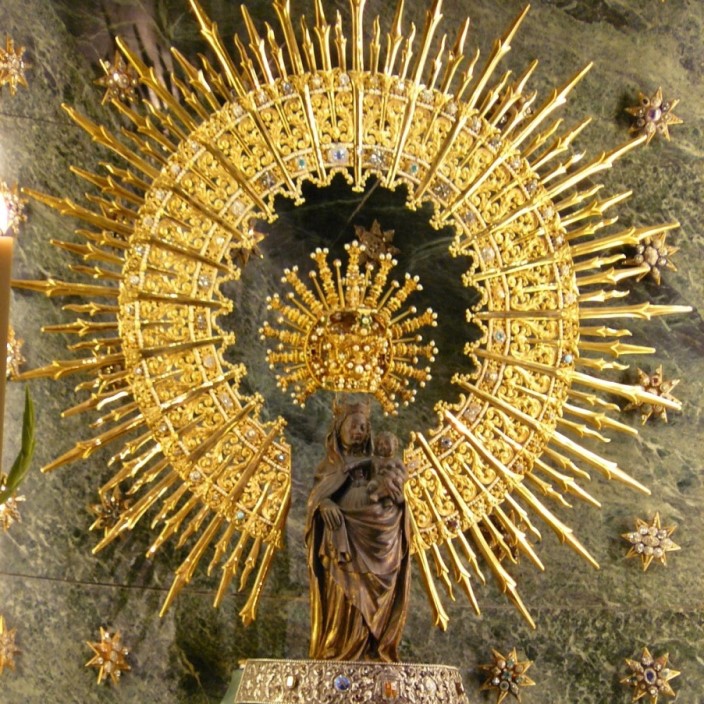 La Virgen Del Pilar Es Nombrada Patrona De Zaragoza Alma Mater